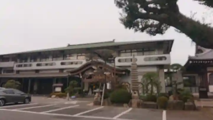 長全寺の本殿・本堂