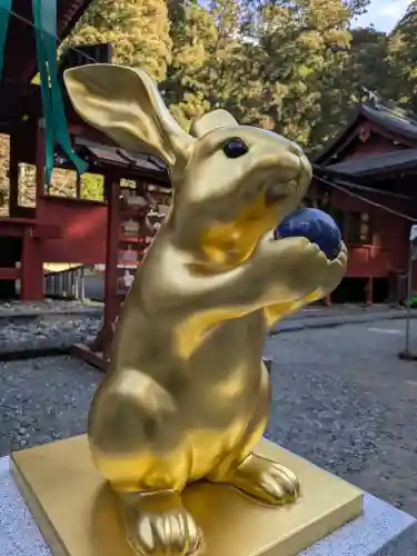 日光二荒山神社の{uncategorized: "未分類", other: "その他", undefined: "問題あり", building: "その他建物", grave: "お墓", sacred_gate: "鳥居", guardian: "狛犬", statue: "像", buddha: "仏像", history: "歴史", nature: "自然", garden: "庭園", animal: "動物", pagoda: "塔", temizu: "手水舎", mountain_gate: "山門・神門", sanctuary: "本殿・本堂", subordinate: "末社・摂社", art: "芸術", scenery: "景色", jizo: "地蔵", ema: "絵馬", goshuin: "御朱印", omikuji: "おみくじ", items: "授与品その他", amulet: "お守り", goshuincho: "御朱印帳", eats: "食事", festival: "お祭り", votive_dance: "神楽", shichigosan: "七五三参", wedding: "結婚式", experience: "体験その他", initially: "初詣", around: "周辺", anti_infection: "感染症対策"}