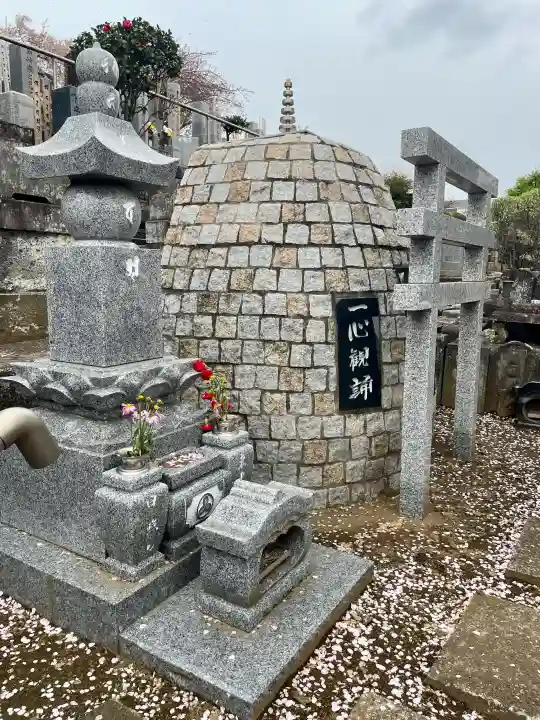東光寺の{uncategorized: "未分類", other: "その他", undefined: "問題あり", building: "その他建物", grave: "お墓", sacred_gate: "鳥居", guardian: "狛犬", statue: "像", buddha: "仏像", history: "歴史", nature: "自然", garden: "庭園", animal: "動物", pagoda: "塔", temizu: "手水舎", mountain_gate: "山門・神門", sanctuary: "本殿・本堂", subordinate: "末社・摂社", art: "芸術", scenery: "景色", jizo: "地蔵", ema: "絵馬", goshuin: "御朱印", omikuji: "おみくじ", items: "授与品その他", amulet: "お守り", goshuincho: "御朱印帳", eats: "食事", festival: "お祭り", votive_dance: "神楽", shichigosan: "七五三参", wedding: "結婚式", experience: "体験その他", initially: "初詣", around: "周辺", anti_infection: "感染症対策"}