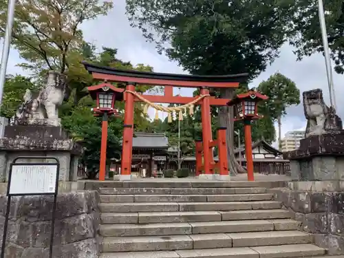 諏訪神社の鳥居