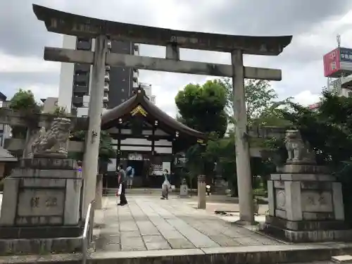 三輪神社の鳥居