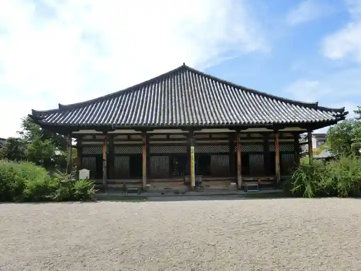 元興寺の本殿・本堂