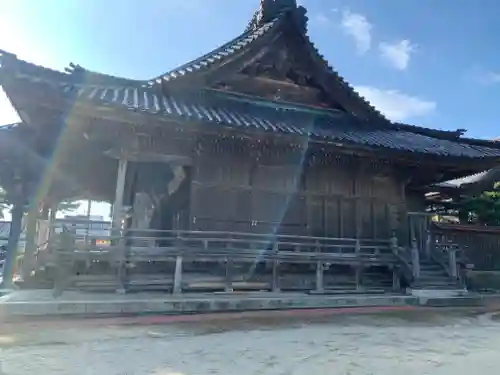  放生津八幡宮の本殿・本堂