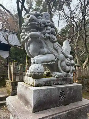 春日山神社の{uncategorized: "未分類", other: "その他", undefined: "問題あり", building: "その他建物", grave: "お墓", sacred_gate: "鳥居", guardian: "狛犬", statue: "像", buddha: "仏像", history: "歴史", nature: "自然", garden: "庭園", animal: "動物", pagoda: "塔", temizu: "手水舎", mountain_gate: "山門・神門", sanctuary: "本殿・本堂", subordinate: "末社・摂社", art: "芸術", scenery: "景色", jizo: "地蔵", ema: "絵馬", goshuin: "御朱印", omikuji: "おみくじ", items: "授与品その他", amulet: "お守り", goshuincho: "御朱印帳", eats: "食事", festival: "お祭り", votive_dance: "神楽", shichigosan: "七五三参", wedding: "結婚式", experience: "体験その他", initially: "初詣", around: "周辺", anti_infection: "感染症対策"}