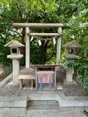 夜疑神社の末社