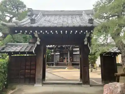 観音寺の{uncategorized: "未分類", other: "その他", undefined: "問題あり", building: "その他建物", grave: "お墓", sacred_gate: "鳥居", guardian: "狛犬", statue: "像", buddha: "仏像", history: "歴史", nature: "自然", garden: "庭園", animal: "動物", pagoda: "塔", temizu: "手水舎", mountain_gate: "山門・神門", sanctuary: "本殿・本堂", subordinate: "末社・摂社", art: "芸術", scenery: "景色", jizo: "地蔵", ema: "絵馬", goshuin: "御朱印", omikuji: "おみくじ", items: "授与品その他", amulet: "お守り", goshuincho: "御朱印帳", eats: "食事", festival: "お祭り", votive_dance: "神楽", shichigosan: "七五三参", wedding: "結婚式", experience: "体験その他", initially: "初詣", around: "周辺", anti_infection: "感染症対策"}