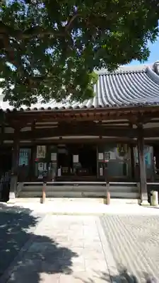多聞寺の本殿・本堂