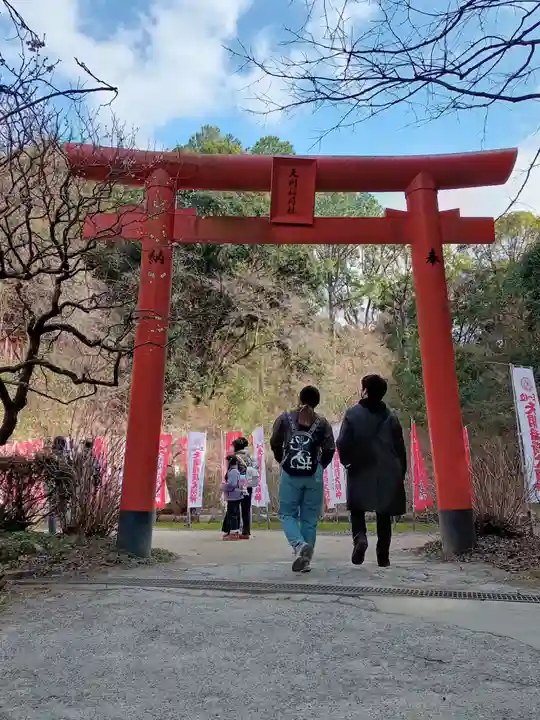 天開稲荷社の鳥居