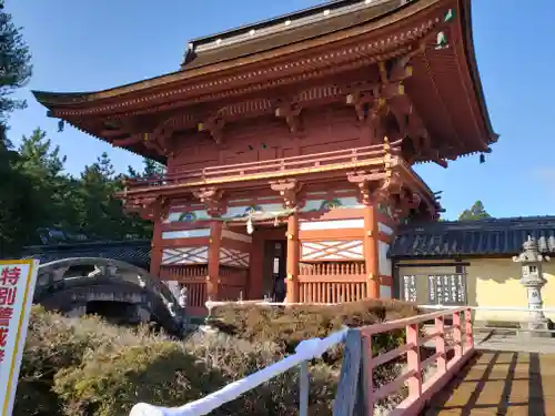 美濃國一宮　南宮大社の山門