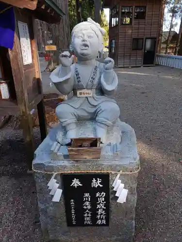 熊野神社の像