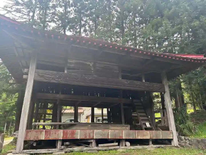 大室八幡神社の{uncategorized: "未分類", other: "その他", undefined: "問題あり", building: "その他建物", grave: "お墓", sacred_gate: "鳥居", guardian: "狛犬", statue: "像", buddha: "仏像", history: "歴史", nature: "自然", garden: "庭園", animal: "動物", pagoda: "塔", temizu: "手水舎", mountain_gate: "山門・神門", sanctuary: "本殿・本堂", subordinate: "末社・摂社", art: "芸術", scenery: "景色", jizo: "地蔵", ema: "絵馬", goshuin: "御朱印", omikuji: "おみくじ", items: "授与品その他", amulet: "お守り", goshuincho: "御朱印帳", eats: "食事", festival: "お祭り", votive_dance: "神楽", shichigosan: "七五三参", wedding: "結婚式", experience: "体験その他", initially: "初詣", around: "周辺", anti_infection: "感染症対策"}