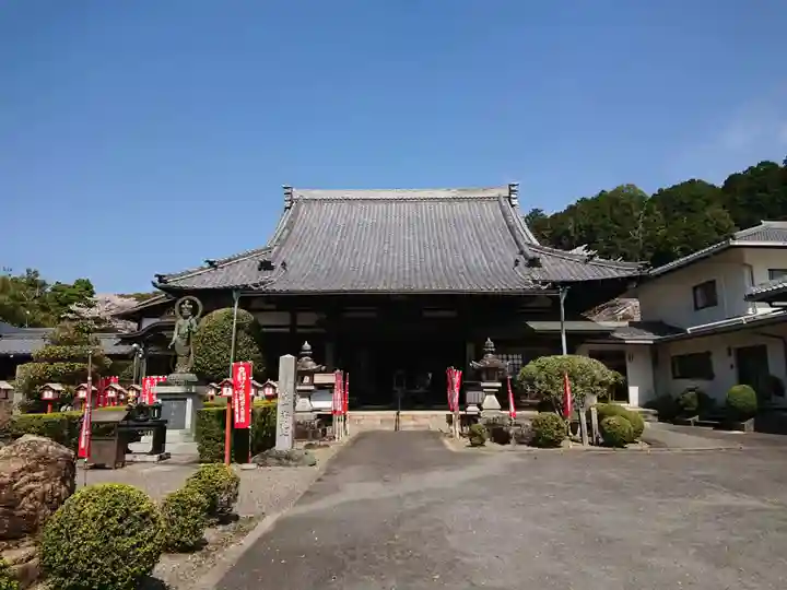 渭信寺の本殿・本堂