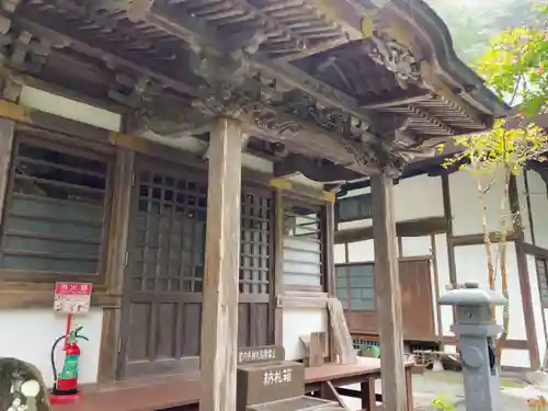 水潜寺の本殿・本堂