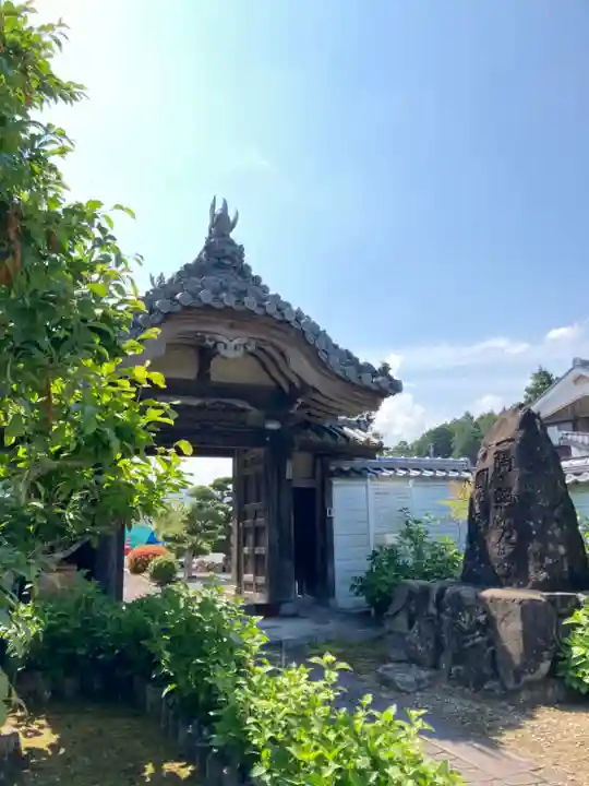 神積寺の山門・神門
