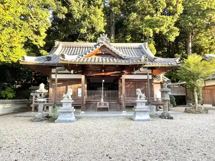 箕曲神社の本殿・本堂