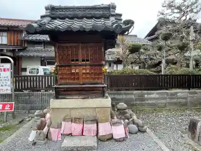 南無神変大菩薩の{uncategorized: "未分類", other: "その他", undefined: "問題あり", building: "その他建物", grave: "お墓", sacred_gate: "鳥居", guardian: "狛犬", statue: "像", buddha: "仏像", history: "歴史", nature: "自然", garden: "庭園", animal: "動物", pagoda: "塔", temizu: "手水舎", mountain_gate: "山門・神門", sanctuary: "本殿・本堂", subordinate: "末社・摂社", art: "芸術", scenery: "景色", jizo: "地蔵", ema: "絵馬", goshuin: "御朱印", omikuji: "おみくじ", items: "授与品その他", amulet: "お守り", goshuincho: "御朱印帳", eats: "食事", festival: "お祭り", votive_dance: "神楽", shichigosan: "七五三参", wedding: "結婚式", experience: "体験その他", initially: "初詣", around: "周辺", anti_infection: "感染症対策"}
