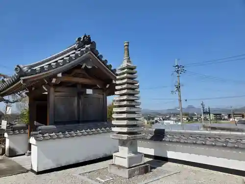 布袋寺の塔