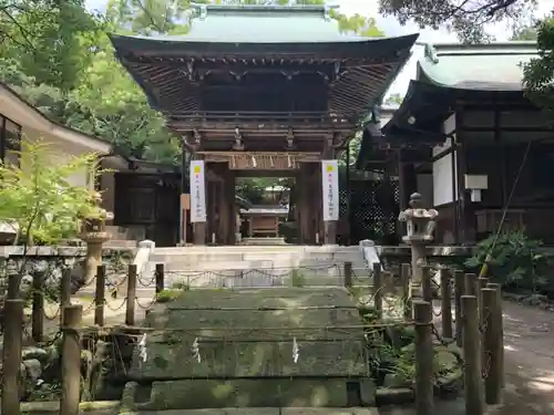 志賀海神社の山門・神門