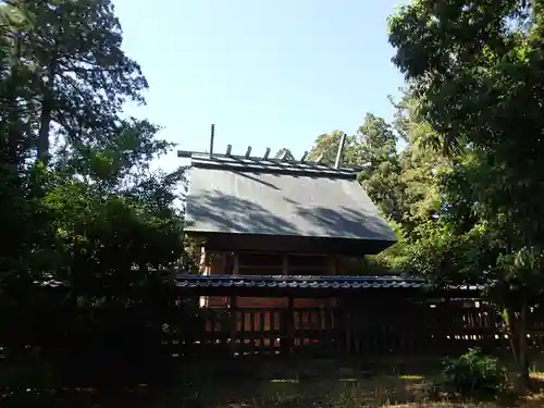 神明社の本殿