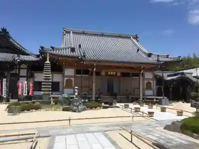 安楽寺の本殿・本堂