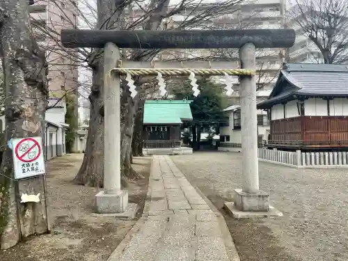 西早稲田天祖神社の{uncategorized: "未分類", other: "その他", undefined: "問題あり", building: "その他建物", grave: "お墓", sacred_gate: "鳥居", guardian: "狛犬", statue: "像", buddha: "仏像", history: "歴史", nature: "自然", garden: "庭園", animal: "動物", pagoda: "塔", temizu: "手水舎", mountain_gate: "山門・神門", sanctuary: "本殿・本堂", subordinate: "末社・摂社", art: "芸術", scenery: "景色", jizo: "地蔵", ema: "絵馬", goshuin: "御朱印", omikuji: "おみくじ", items: "授与品その他", amulet: "お守り", goshuincho: "御朱印帳", eats: "食事", festival: "お祭り", votive_dance: "神楽", shichigosan: "七五三参", wedding: "結婚式", experience: "体験その他", initially: "初詣", around: "周辺", anti_infection: "感染症対策"}