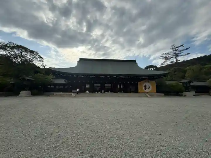 橿原神宮の{uncategorized: "未分類", other: "その他", undefined: "問題あり", building: "その他建物", grave: "お墓", sacred_gate: "鳥居", guardian: "狛犬", statue: "像", buddha: "仏像", history: "歴史", nature: "自然", garden: "庭園", animal: "動物", pagoda: "塔", temizu: "手水舎", mountain_gate: "山門・神門", sanctuary: "本殿・本堂", subordinate: "末社・摂社", art: "芸術", scenery: "景色", jizo: "地蔵", ema: "絵馬", goshuin: "御朱印", omikuji: "おみくじ", items: "授与品その他", amulet: "お守り", goshuincho: "御朱印帳", eats: "食事", festival: "お祭り", votive_dance: "神楽", shichigosan: "七五三参", wedding: "結婚式", experience: "体験その他", initially: "初詣", around: "周辺", anti_infection: "感染症対策"}
