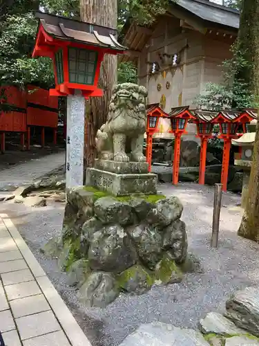 椿岸神社の狛犬