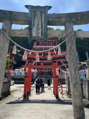 草戸稲荷神社の{uncategorized: "未分類", other: "その他", undefined: "問題あり", building: "その他建物", grave: "お墓", sacred_gate: "鳥居", guardian: "狛犬", statue: "像", buddha: "仏像", history: "歴史", nature: "自然", garden: "庭園", animal: "動物", pagoda: "塔", temizu: "手水舎", mountain_gate: "山門・神門", sanctuary: "本殿・本堂", subordinate: "末社・摂社", art: "芸術", scenery: "景色", jizo: "地蔵", ema: "絵馬", goshuin: "御朱印", omikuji: "おみくじ", items: "授与品その他", amulet: "お守り", goshuincho: "御朱印帳", eats: "食事", festival: "お祭り", votive_dance: "神楽", shichigosan: "七五三参", wedding: "結婚式", experience: "体験その他", initially: "初詣", around: "周辺", anti_infection: "感染症対策"}