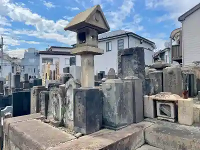 浄瀧寺の{uncategorized: "未分類", other: "その他", undefined: "問題あり", building: "その他建物", grave: "お墓", sacred_gate: "鳥居", guardian: "狛犬", statue: "像", buddha: "仏像", history: "歴史", nature: "自然", garden: "庭園", animal: "動物", pagoda: "塔", temizu: "手水舎", mountain_gate: "山門・神門", sanctuary: "本殿・本堂", subordinate: "末社・摂社", art: "芸術", scenery: "景色", jizo: "地蔵", ema: "絵馬", goshuin: "御朱印", omikuji: "おみくじ", items: "授与品その他", amulet: "お守り", goshuincho: "御朱印帳", eats: "食事", festival: "お祭り", votive_dance: "神楽", shichigosan: "七五三参", wedding: "結婚式", experience: "体験その他", initially: "初詣", around: "周辺", anti_infection: "感染症対策"}