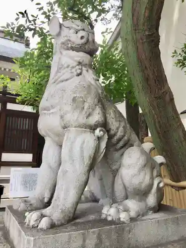 鳥越神社の狛犬