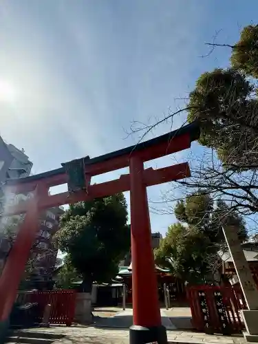 御霊神社の{uncategorized: "未分類", other: "その他", undefined: "問題あり", building: "その他建物", grave: "お墓", sacred_gate: "鳥居", guardian: "狛犬", statue: "像", buddha: "仏像", history: "歴史", nature: "自然", garden: "庭園", animal: "動物", pagoda: "塔", temizu: "手水舎", mountain_gate: "山門・神門", sanctuary: "本殿・本堂", subordinate: "末社・摂社", art: "芸術", scenery: "景色", jizo: "地蔵", ema: "絵馬", goshuin: "御朱印", omikuji: "おみくじ", items: "授与品その他", amulet: "お守り", goshuincho: "御朱印帳", eats: "食事", festival: "お祭り", votive_dance: "神楽", shichigosan: "七五三参", wedding: "結婚式", experience: "体験その他", initially: "初詣", around: "周辺", anti_infection: "感染症対策"}