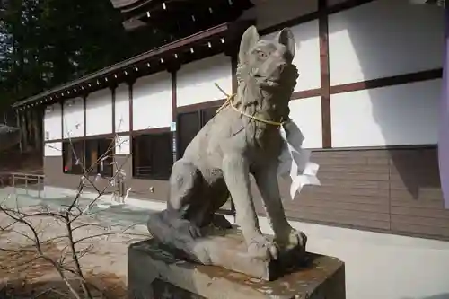 山津見神社の狛犬