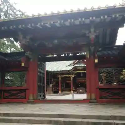 根津神社の山門・神門
