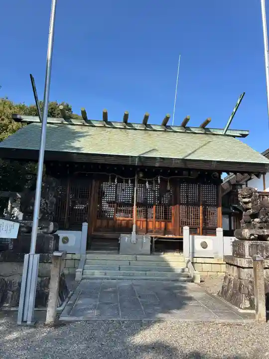 御井神社の{uncategorized: "未分類", other: "その他", undefined: "問題あり", building: "その他建物", grave: "お墓", sacred_gate: "鳥居", guardian: "狛犬", statue: "像", buddha: "仏像", history: "歴史", nature: "自然", garden: "庭園", animal: "動物", pagoda: "塔", temizu: "手水舎", mountain_gate: "山門・神門", sanctuary: "本殿・本堂", subordinate: "末社・摂社", art: "芸術", scenery: "景色", jizo: "地蔵", ema: "絵馬", goshuin: "御朱印", omikuji: "おみくじ", items: "授与品その他", amulet: "お守り", goshuincho: "御朱印帳", eats: "食事", festival: "お祭り", votive_dance: "神楽", shichigosan: "七五三参", wedding: "結婚式", experience: "体験その他", initially: "初詣", around: "周辺", anti_infection: "感染症対策"}