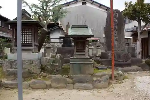 法蓮寺の建物その他