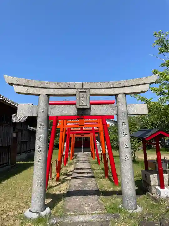 白浜稲荷大明神(福岡県)