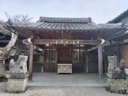 蛭子神社の{uncategorized: "未分類", other: "その他", undefined: "問題あり", building: "その他建物", grave: "お墓", sacred_gate: "鳥居", guardian: "狛犬", statue: "像", buddha: "仏像", history: "歴史", nature: "自然", garden: "庭園", animal: "動物", pagoda: "塔", temizu: "手水舎", mountain_gate: "山門・神門", sanctuary: "本殿・本堂", subordinate: "末社・摂社", art: "芸術", scenery: "景色", jizo: "地蔵", ema: "絵馬", goshuin: "御朱印", omikuji: "おみくじ", items: "授与品その他", amulet: "お守り", goshuincho: "御朱印帳", eats: "食事", festival: "お祭り", votive_dance: "神楽", shichigosan: "七五三参", wedding: "結婚式", experience: "体験その他", initially: "初詣", around: "周辺", anti_infection: "感染症対策"}