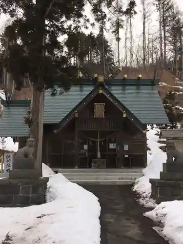 壮瞥神社の本殿