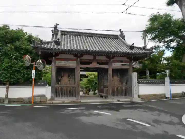 穴太寺の山門・神門