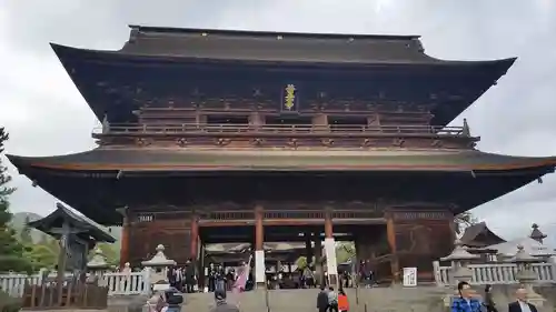 善光寺大勧進の本殿