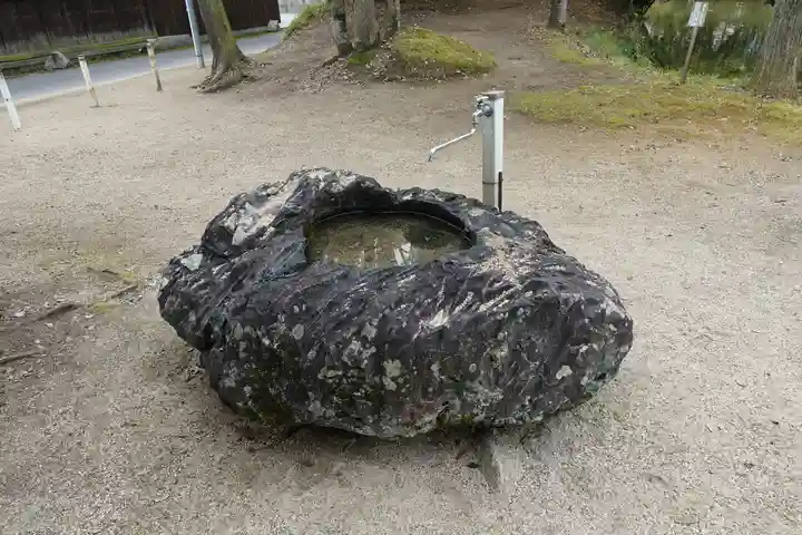 秦楽寺の手水舎