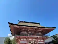 津島神社の山門