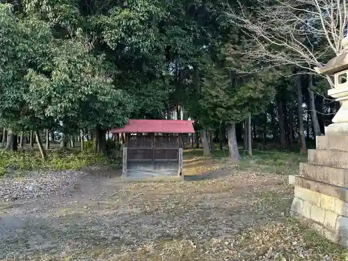 成海神社（羽黒八幡宮）の{uncategorized: "未分類", other: "その他", undefined: "問題あり", building: "その他建物", grave: "お墓", sacred_gate: "鳥居", guardian: "狛犬", statue: "像", buddha: "仏像", history: "歴史", nature: "自然", garden: "庭園", animal: "動物", pagoda: "塔", temizu: "手水舎", mountain_gate: "山門・神門", sanctuary: "本殿・本堂", subordinate: "末社・摂社", art: "芸術", scenery: "景色", jizo: "地蔵", ema: "絵馬", goshuin: "御朱印", omikuji: "おみくじ", items: "授与品その他", amulet: "お守り", goshuincho: "御朱印帳", eats: "食事", festival: "お祭り", votive_dance: "神楽", shichigosan: "七五三参", wedding: "結婚式", experience: "体験その他", initially: "初詣", around: "周辺", anti_infection: "感染症対策"}