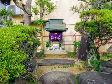 青雲稲荷大社の本殿・本堂