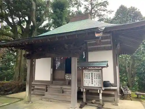 佐奈田霊社の本殿・本堂