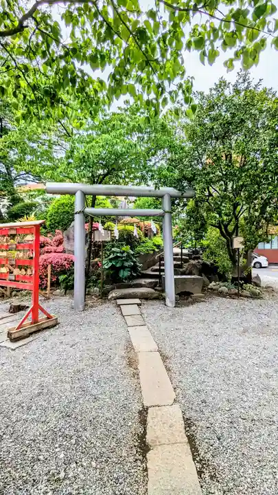 鎮守氷川神社の鳥居