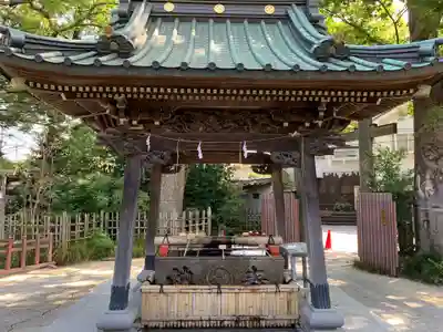 越ヶ谷久伊豆神社の手水舎