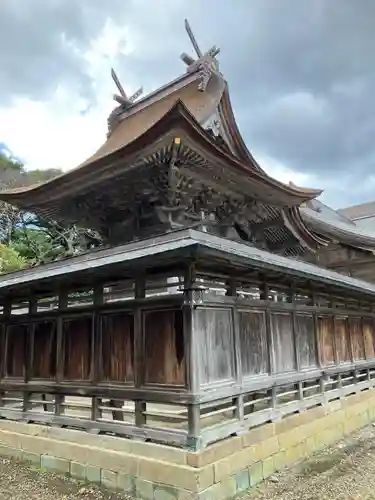 神﨑神社の本殿・本堂