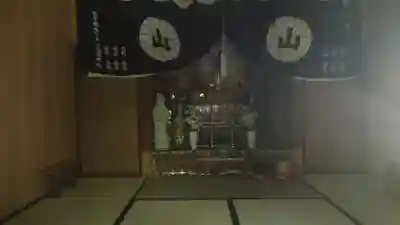 宝地院（瀧場）の本殿・本堂