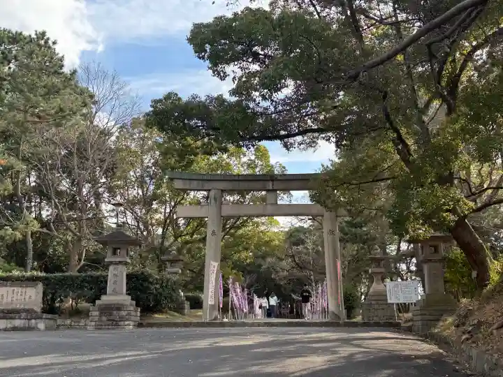 和歌山縣護國神社の{uncategorized: "未分類", other: "その他", undefined: "問題あり", building: "その他建物", grave: "お墓", sacred_gate: "鳥居", guardian: "狛犬", statue: "像", buddha: "仏像", history: "歴史", nature: "自然", garden: "庭園", animal: "動物", pagoda: "塔", temizu: "手水舎", mountain_gate: "山門・神門", sanctuary: "本殿・本堂", subordinate: "末社・摂社", art: "芸術", scenery: "景色", jizo: "地蔵", ema: "絵馬", goshuin: "御朱印", omikuji: "おみくじ", items: "授与品その他", amulet: "お守り", goshuincho: "御朱印帳", eats: "食事", festival: "お祭り", votive_dance: "神楽", shichigosan: "七五三参", wedding: "結婚式", experience: "体験その他", initially: "初詣", around: "周辺", anti_infection: "感染症対策"}